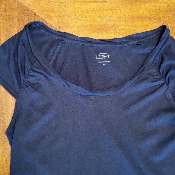 LOFT Black Capped Sleeve Tee - Picture 4 of 8